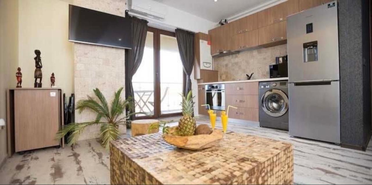 Wild Africa Apartament Mamaia Exterior foto
